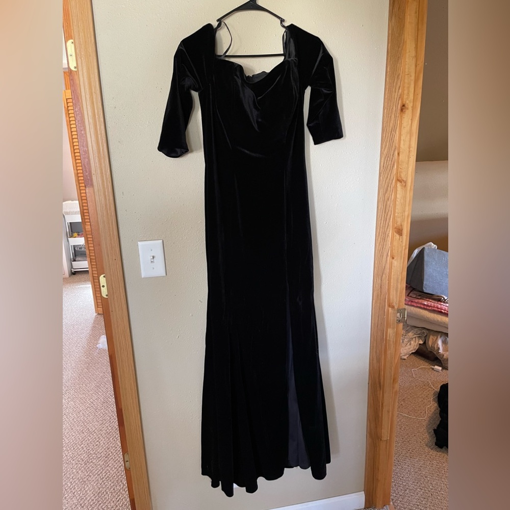 Size 10 worn 1x; velvet; not altered